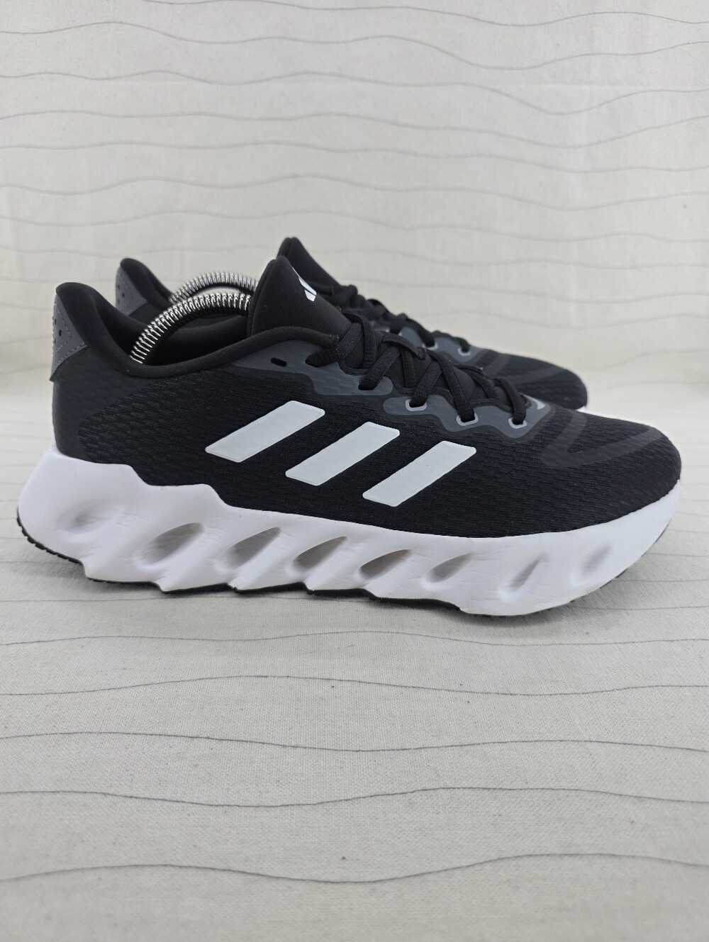 Adidas Womens Switch Run W Black Cloud White Running Sneakers Shoes IF5733 Sz 9